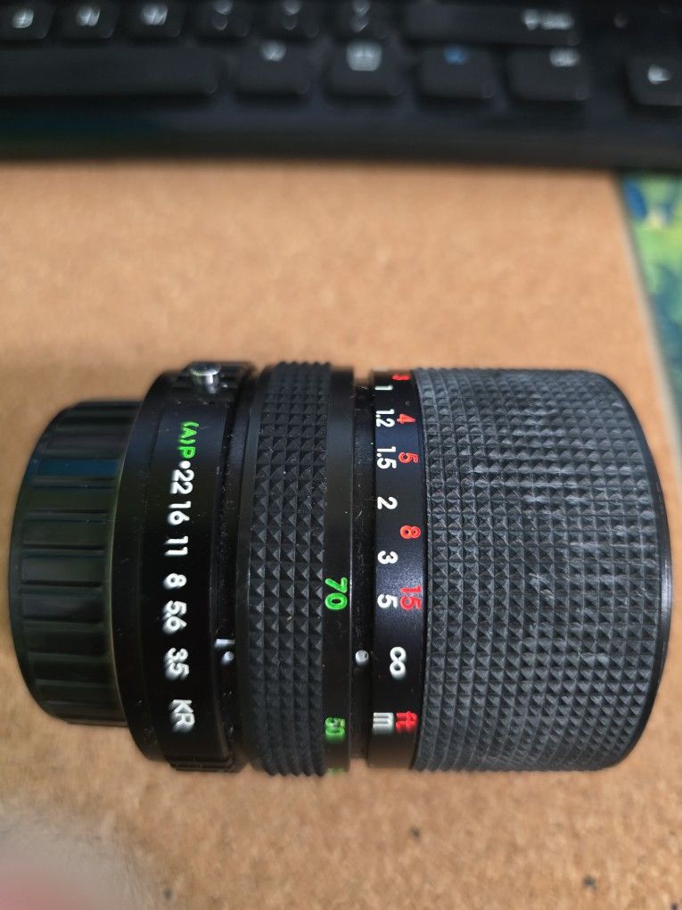 RKN MC AUTO ZOOM 1:3.5-4.5 f=35-70mm Camera Lens