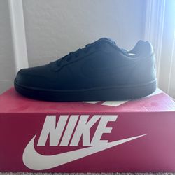 Men’s Nikes 