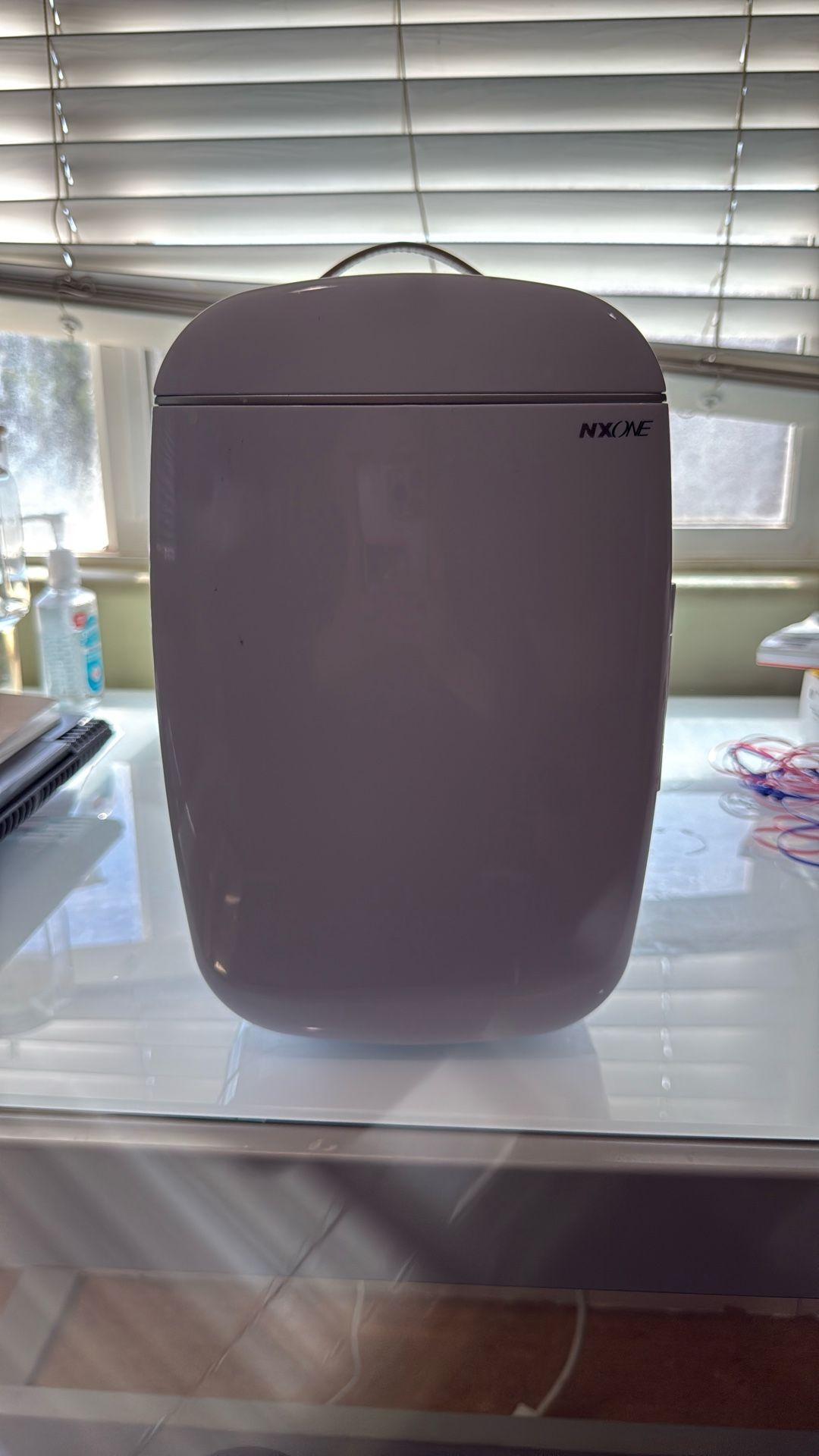 White Miniture Fridge