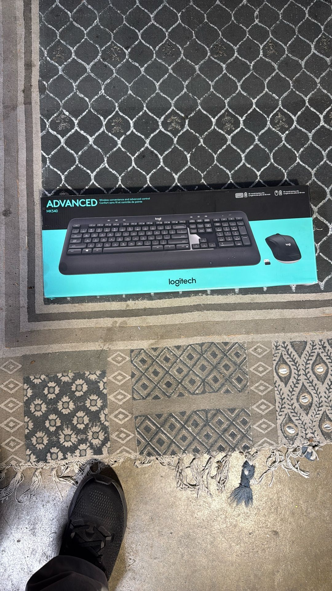 Logitech MK540 Advanced Wireless Keyboard and Mouse Combo for 