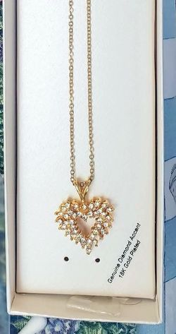 Vintage Unbranded 18K Gold Plated Ornate Cluster Open Heart Pendant Necklace with Diamond Accent