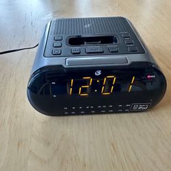 Radio alarm with iPod dock Vintage