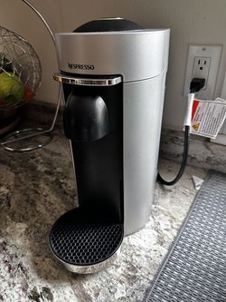 Nespresso VertuoPlus Coffee & Espresso Machine – Silver – Excellent Condition