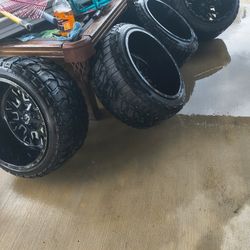 22x14  FUEL RIMS $$$$$$