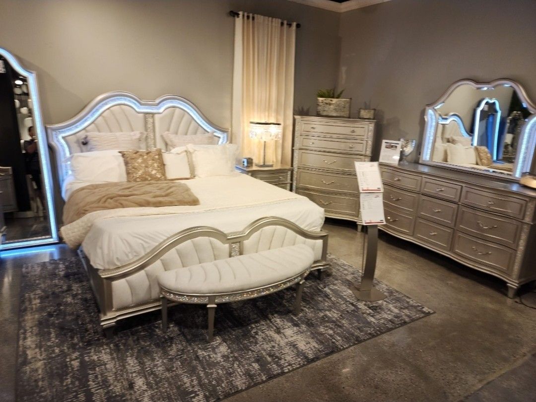 Bedroom Set New Platinum 4 Pcs Bed Dresser Mirror And Nightstand 