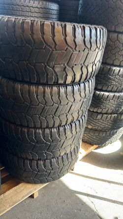 Used tires 35/12.50/22