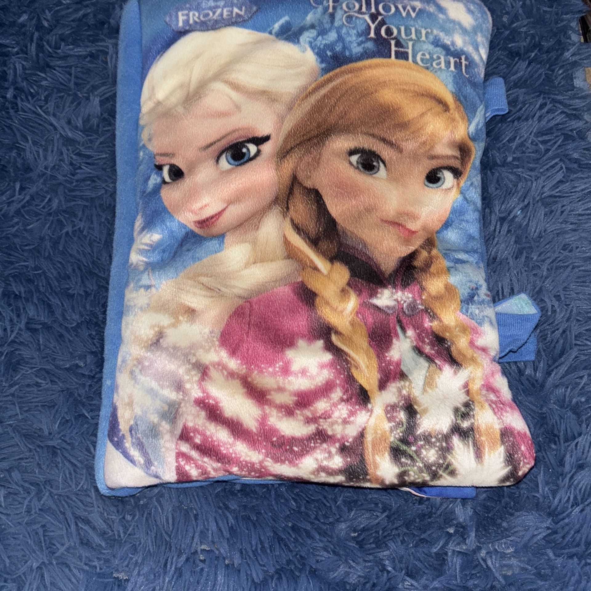 elsa & anna Pillow Book