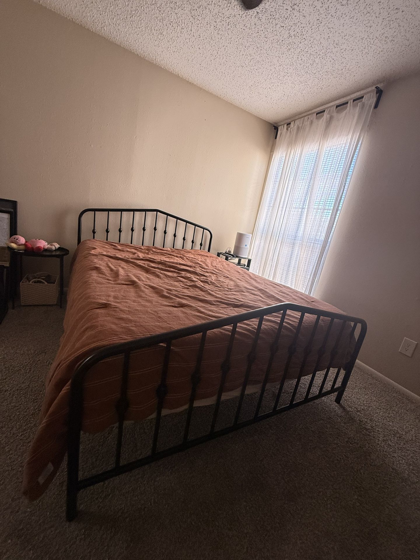 Black Metal Bed frame Queen Size