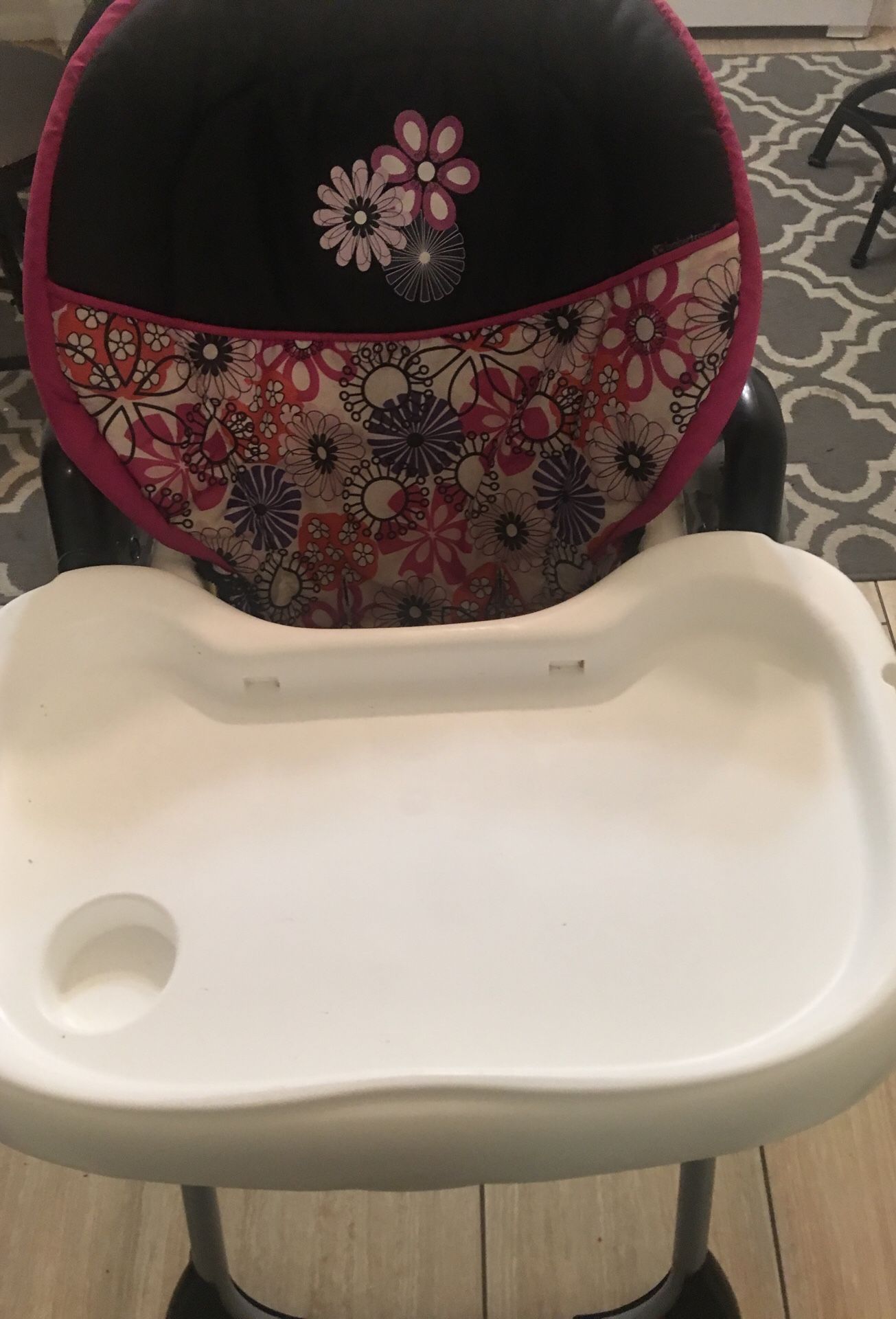 Adjustable High chair