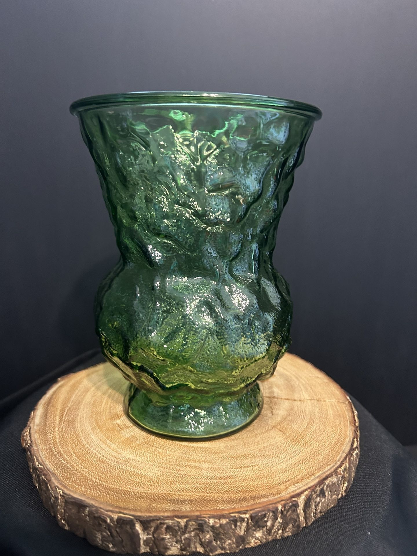 Large Vintage Crinkle Textured Glass Emerald Green Flower Vase 