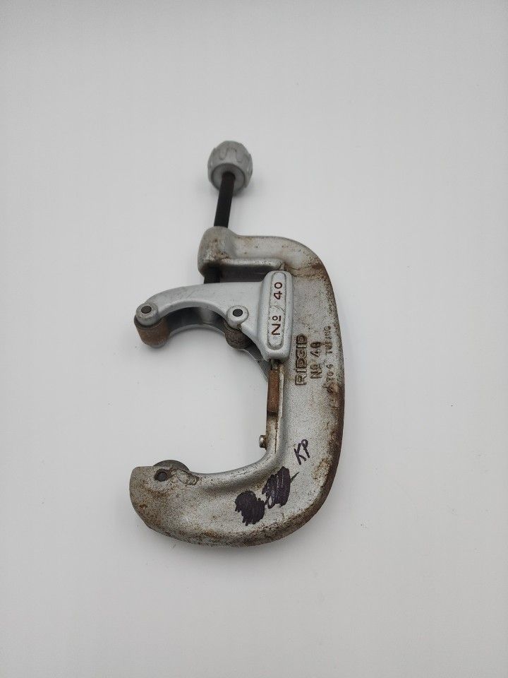 RIDGID Tools No. 40 TUBING PIPE CUTTER, 2" to 4" Capacity