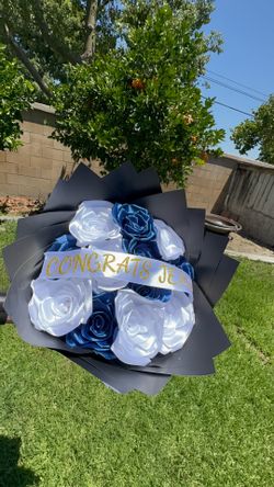 12 count bouquet with sash
