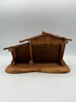 1984 ENESCO Wooden Nativity Stable Manager Creche 11' x 6" × 5"