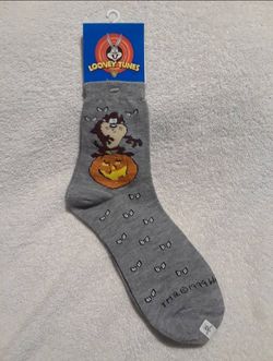 Vintage Looney tunes Halloween Taz gray crew socks