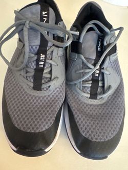 Nike men shoes size 13