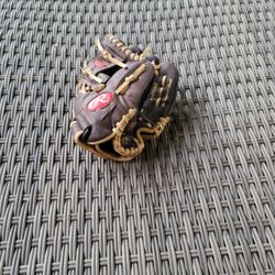 Rawlings H105IBR 10 1/2 In Baseball Glove, RHT RIGHT