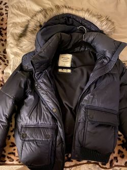 Abercrombie and Fitch size S