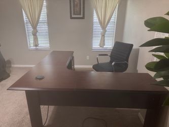 Mahogany L-Shaped desk