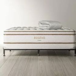 Mattress saatva pillow top king size brand new