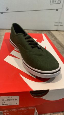 NEW Vans shoes size 7