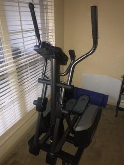 Cardio zone elliptical workout machine READ INFO for Sale in Houston TX OfferUp