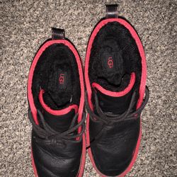 UGG Boots Black With Red Outline 