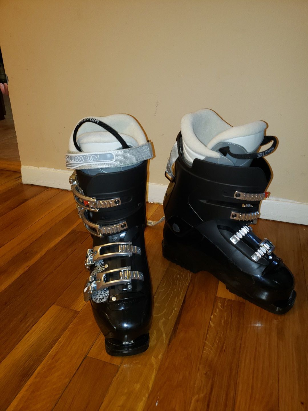 Salomon charm 26.5