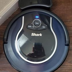 Shark ION Robot Vacuum. With Powerful Pet Hair Pick Up, Proximity And Cliff Sensors & Works With Alexa / Google Assistant Schedual Cleaning With Phone