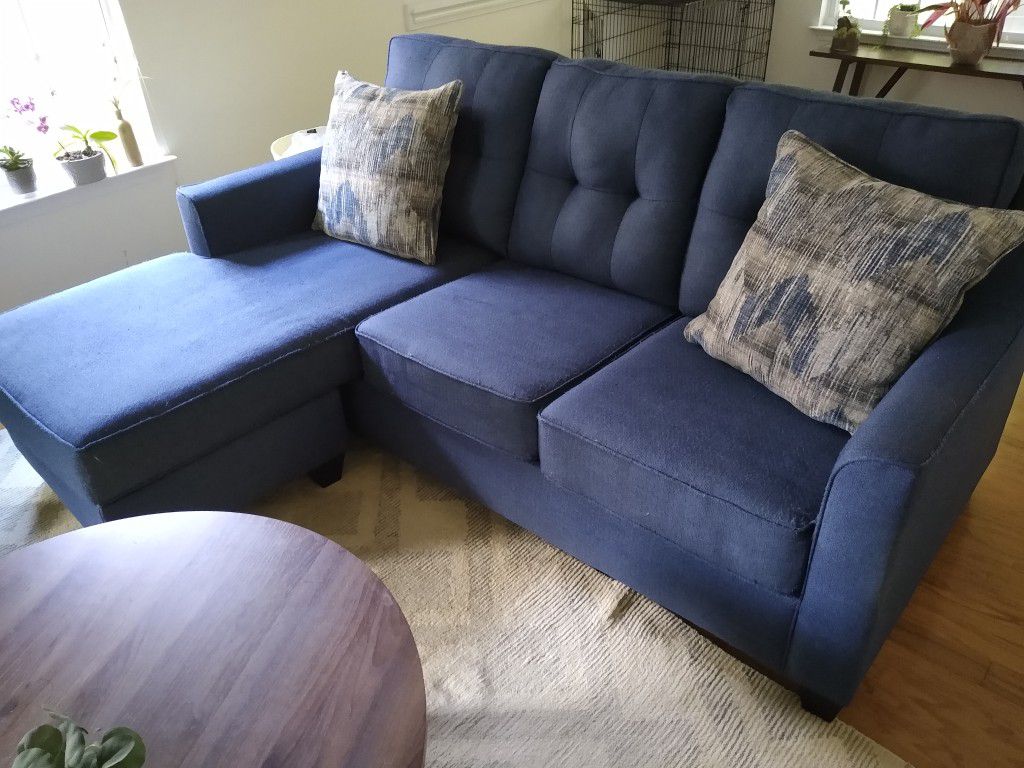 Sofa With Reversible Chaise