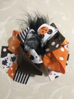 Mickey bow