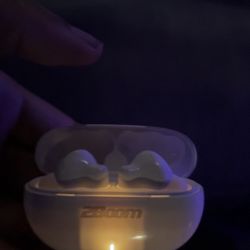 Earbuds 
