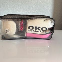 CKO  Baseline Glove Female Size 12 Oz