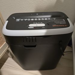 Paper shredder
