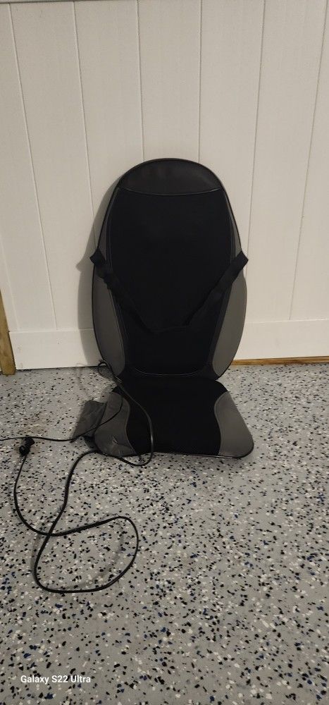 Vibrating chair with remote control