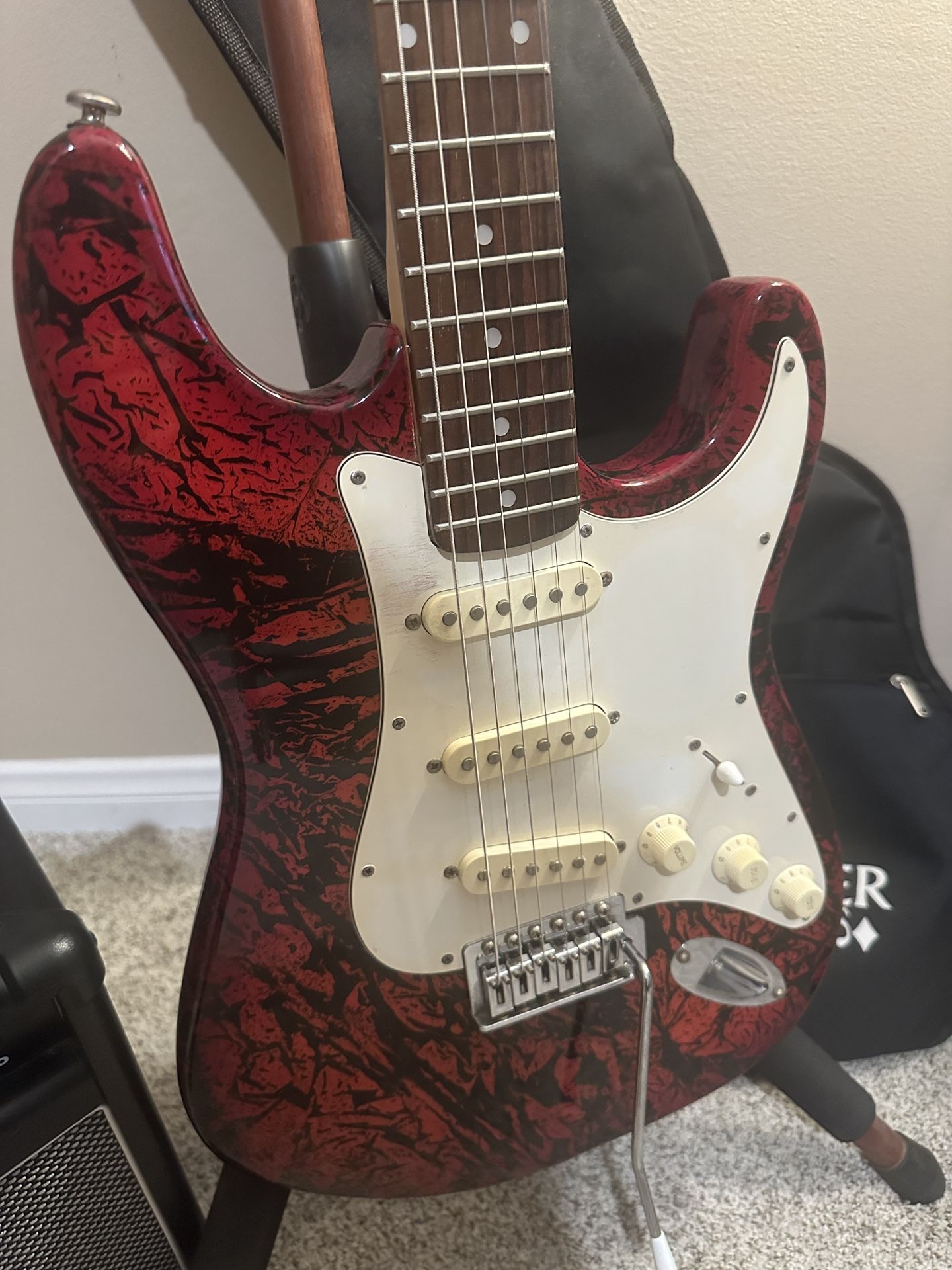 Red/Black Marble finish Samick LS-11/GTWSB Electric Guitar