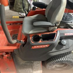Ariens Zero turn Mower 
