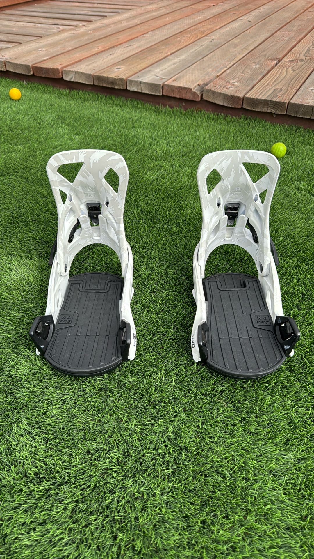 Burton Step on Bindings (Small)