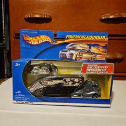 2001 Hot Wheels Pavement Pounder w/ Scorchin Scooter