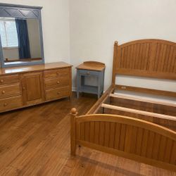 Ethan Allen Full Bedroom Set 