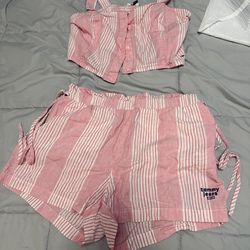 Womans tommy outfits