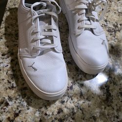 Men's shoes white in color. Puma brand. 11.5 size