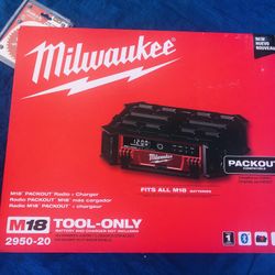 Milwaukee M18 Lithium-Ion Cordless PACKOUT Radio/Speaker with Built-In Charger