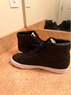 black Nike Blazer Mid