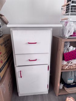 FREE – 2 White Storage Cabinets | Pickup Only