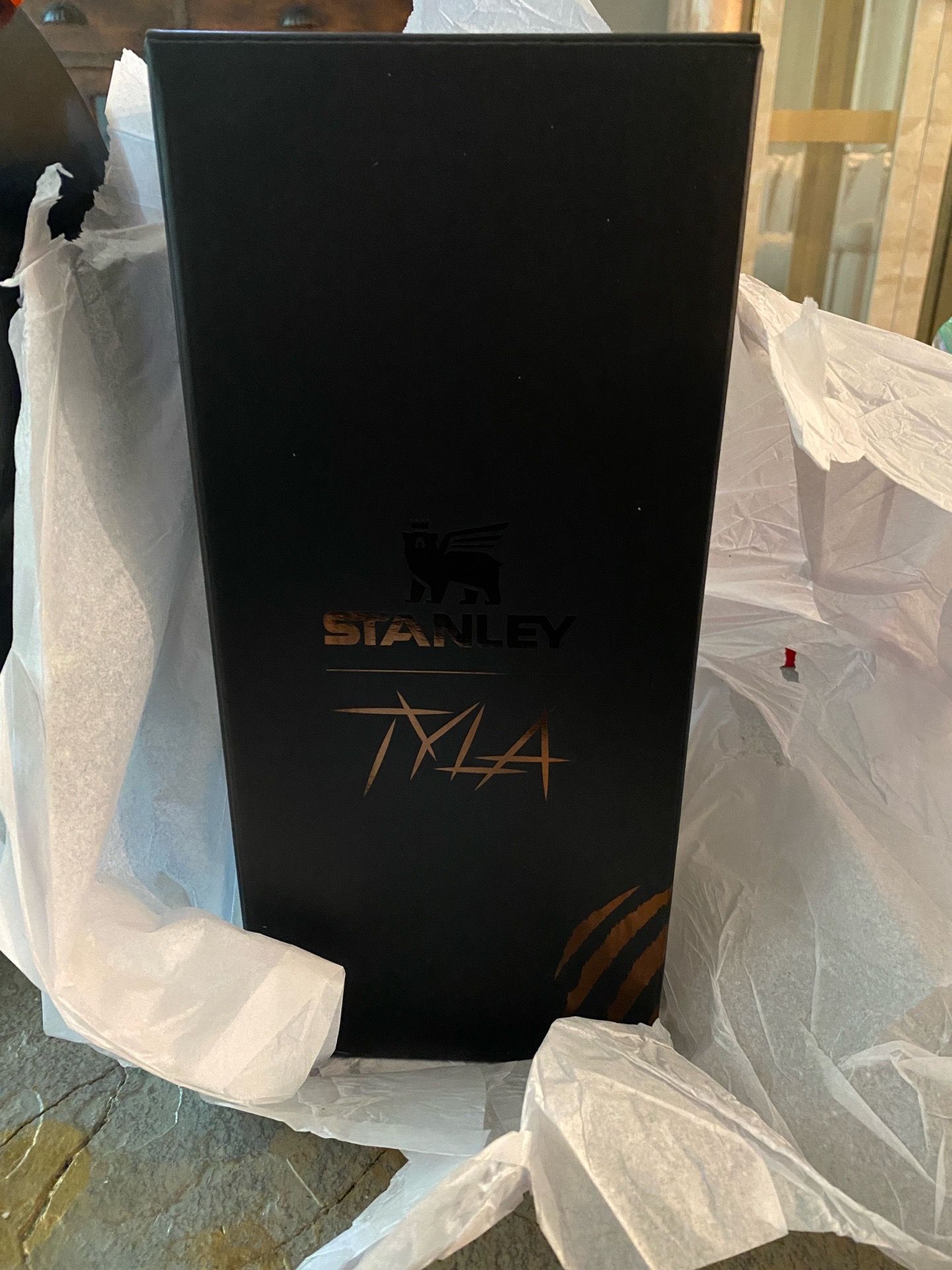 Stanley 40oz. Tyla Tiger Flow State Tumbler