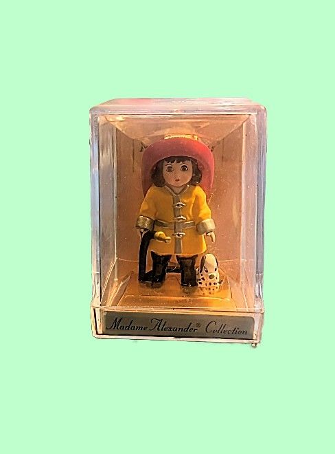 Vintage 1997 Fire Fighter Wendy Miniature
