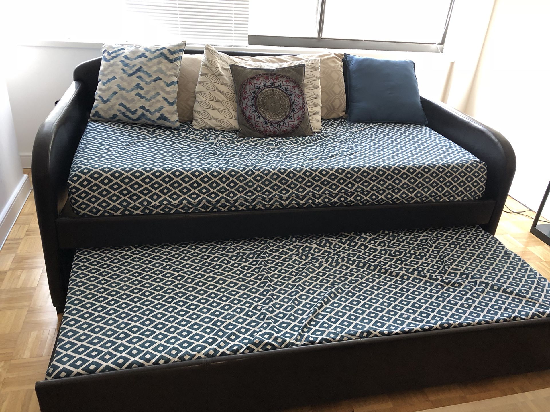 Offer up trundle bed deals