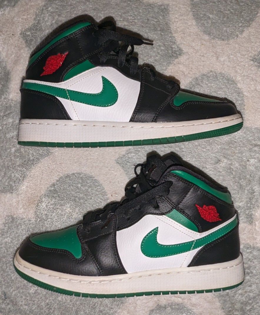 Nike Air Jordan 1 Mid GS Black Pine Green