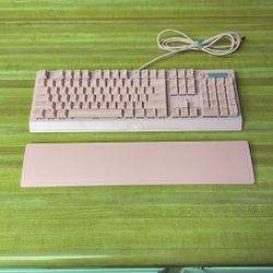 Pink Razer Kay board