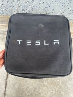 Tesla Mobile Connector - Portable EV